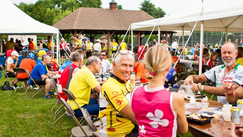 cyclists eating lunch at bike virginia